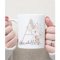 Tasse Geschenk Personalisierte Mit Buchstaben Namen Zum Geburtstag Muttertag Kaffeetasse Teetasse Schwester Boho Elegant Geschenkidee von PrettyPrintyLilli