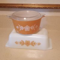 Vintage Pyrex Schmetterling Gold Hackbraten Pfanne 913 Und 473 Auflaufform Set von PricelessTreasures01