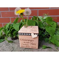 Vase, Vasenwürfel Trauer - Zur Erinnerung Vase, Vasenwürfel Trauer - Zur Erinnerung von Prickelwerkstatt