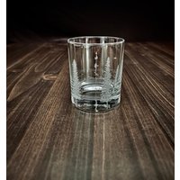 Handgravierte Bäume Auf Einem Crystal Whiskyglas von PriestLakeArtnGlass