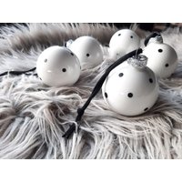 6 Weiße Glaskugeln, Kugeln Weiß, 10 cm Christbaumkugeln, Tannenbaumschmuck, Baumkugeln 6 Weiße Glaskugeln, Kugeln Weiß, 10 cm Christbaumkugeln, Tannenbaumschmuck, Baumkugeln von Primaliese