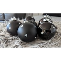 Schwarze Christbaumkugeln, Kugeln Schwarz, 10 cm Tannenbaumschmuck Schwarz Weiß, Mit Herzen, Weihnachtskugeln Schwarze Christbaumkugeln, Kugeln Schwarz, 10 cm Tannenbaumschmuck Schwarz Weiß, Mit Herzen, Weihnachtskugeln von Primaliese