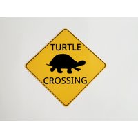 Turtle Crossing Schild, Schildkröte, Personalisiert, Warnschild, Zeichen, Haustier Schilder, Hinweisschild, Pla von PrimatePrinter