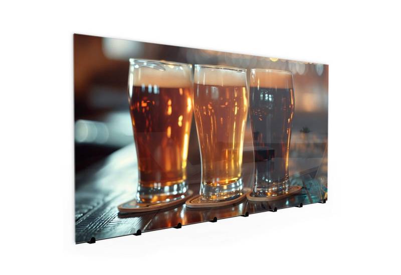 Primedeco Garderobenpaneel Kleiderhaken aus Glas Drei Biergläser Bar (1 St., Inkl. Magnete, Stifte und Montagematerial), Magnetisch & Beschreibbar von Primedeco
