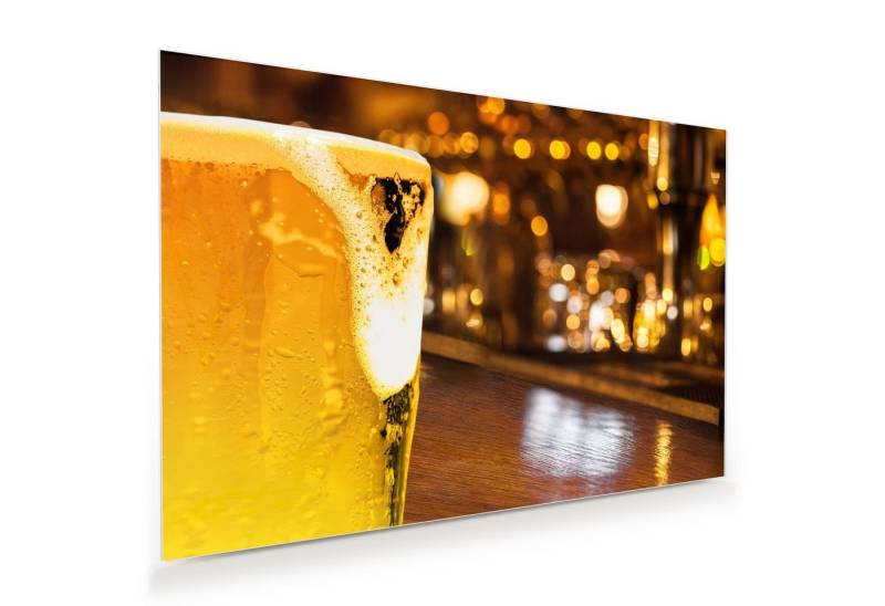 Primedeco Glasbild Wandbild Bierglas auf Bartheke mit Aufhängung, Getränke von Primedeco