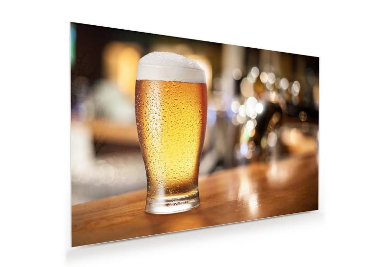 Primedeco Glasbild Wandbild Bierglas auf Theke mit Aufhängung, Getränke von Primedeco