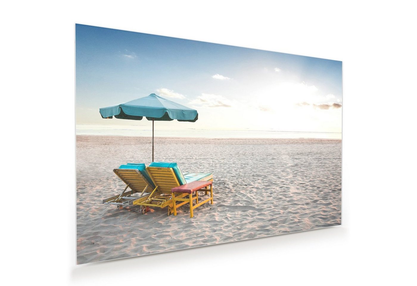 Primedeco Glasbild Wandbild Liegestühle und Sonnenschirm mit Aufhängung, Natur von Primedeco