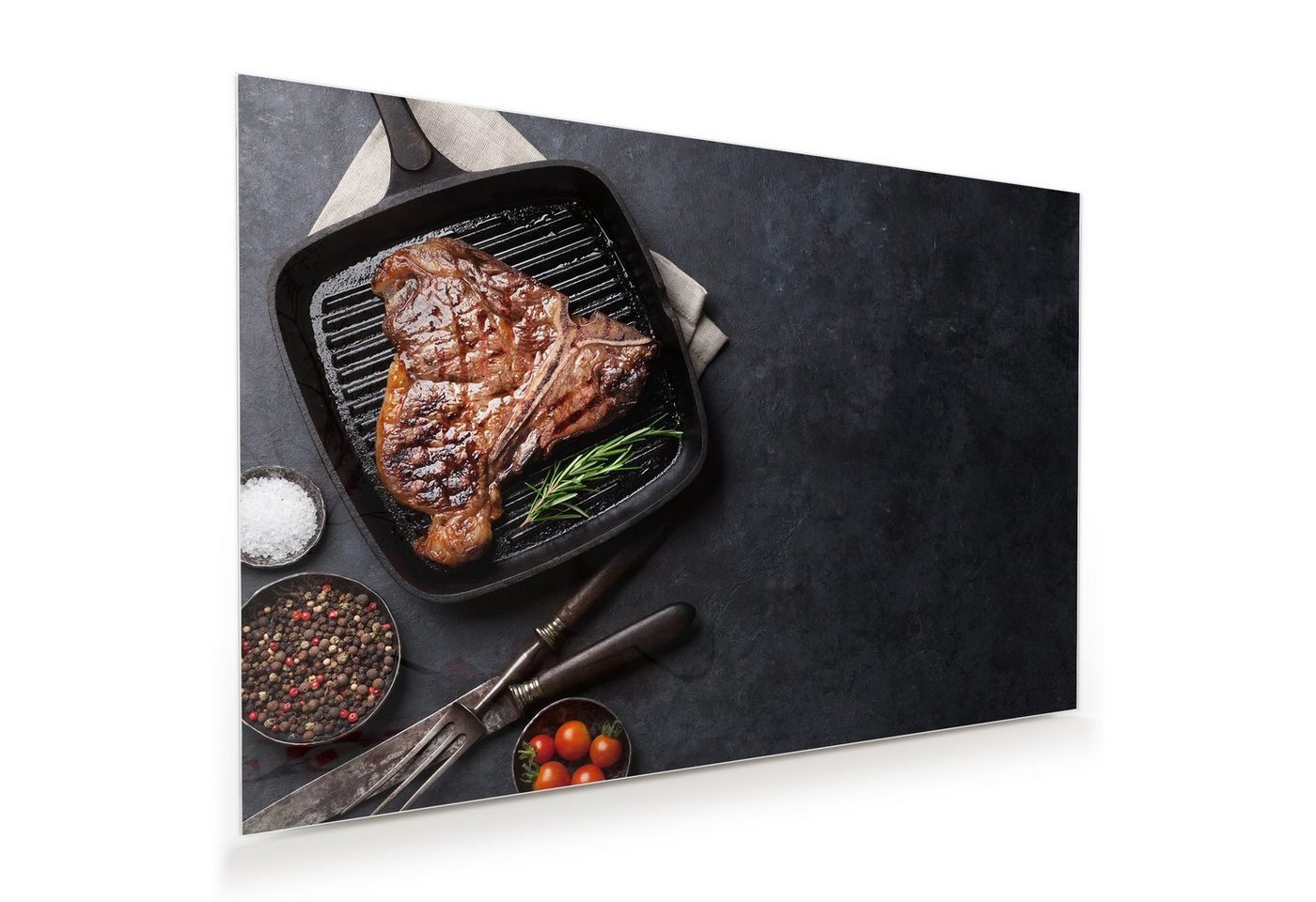 Primedeco Glasbild Wandbild T-Bone Steak in Pfanne mit Aufhängung, Speisen von Primedeco