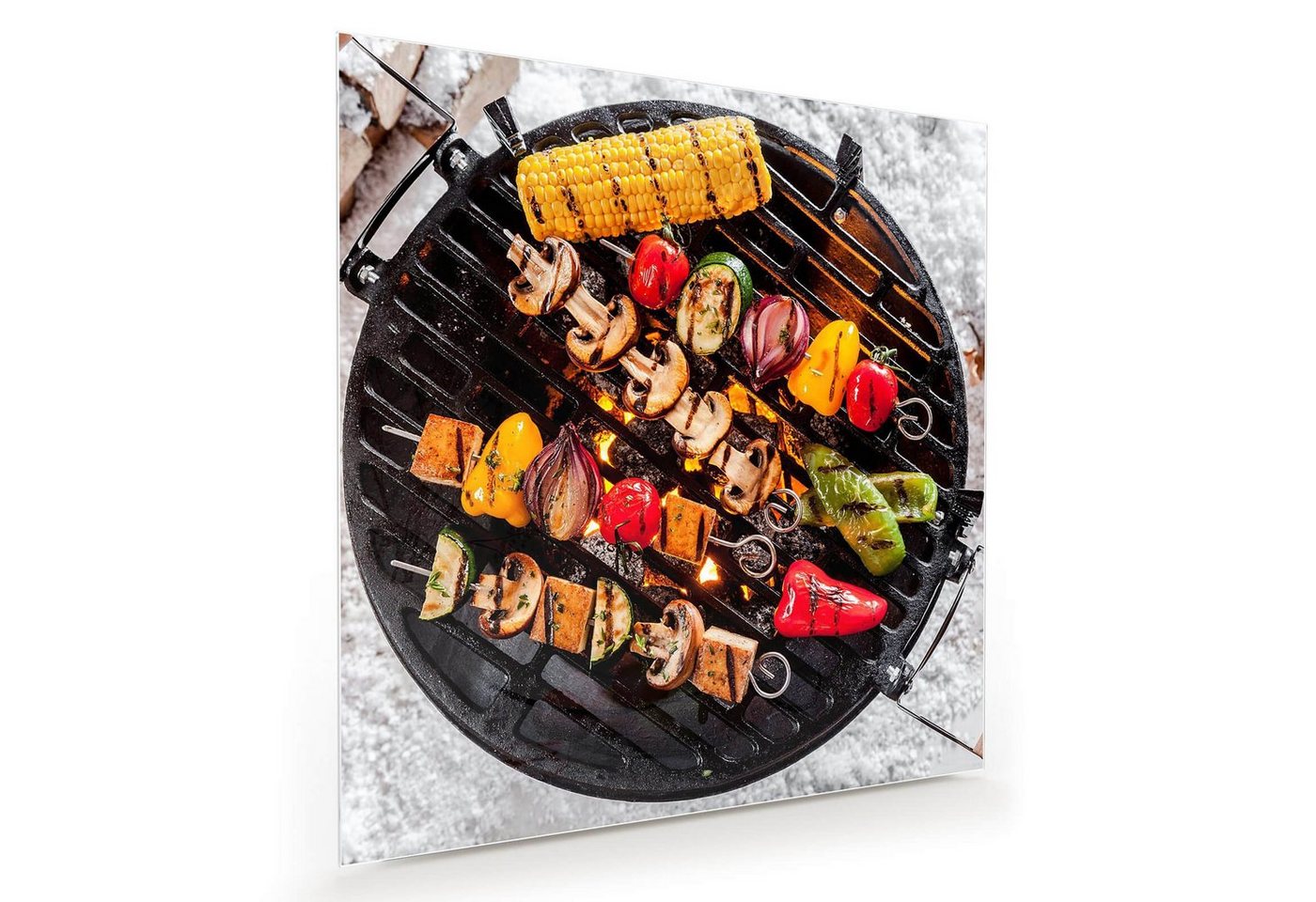 Primedeco Glasbild Wandbild Quadratisch Buntes Gemüse auf Grill mit Aufhängung, Speisen von Primedeco