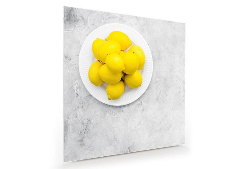 Primedeco Glasbild Wandbild Quadratisch Zitronen auf Teller mit Aufhängung, Früchte von Primedeco