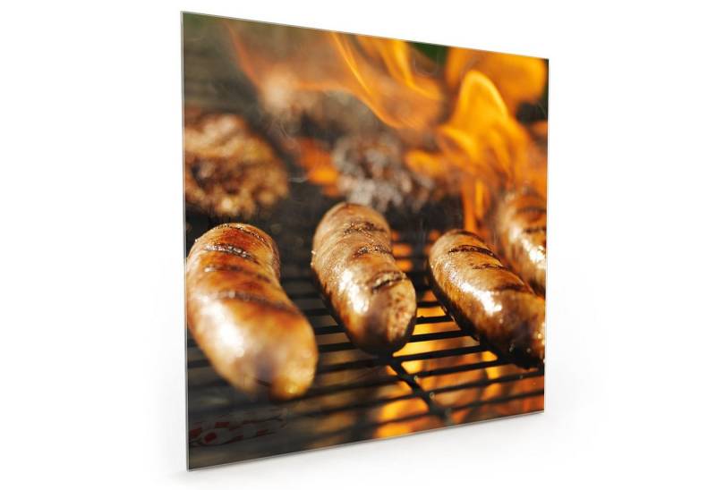 Primedeco Küchenrückwand Küchenrückwand Spritzschutz Glas mit Motiv Heisser Grill mit Würsten von Primedeco