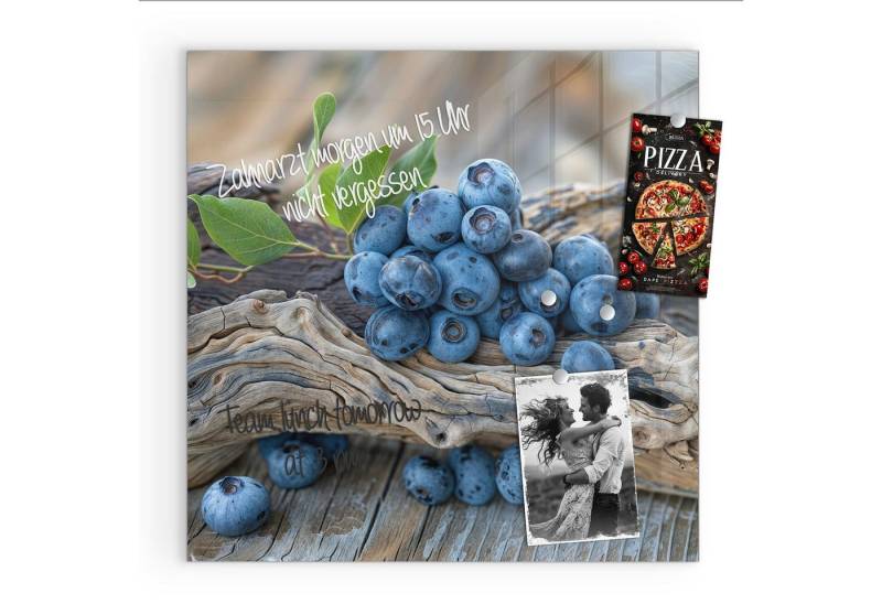Primedeco Magnettafel Glas Blaubeeren auf Holz Pinnwand Whiteboard beschreibbar, (Inklusive Stift, Magnete und Montagematerial, 1-tlg., 9 verschiedene Größen), Magnetisch und Beschreibbar von Primedeco