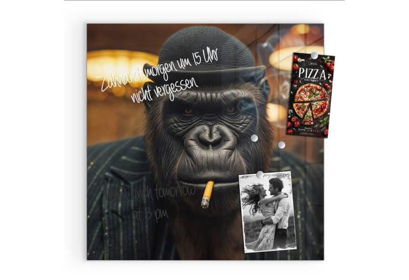Primedeco Magnettafel Glas Rauchender Gorilla Pinnwand Whiteboard beschreibbar, (Inklusive Stift, Magnete und Montagematerial, 1-tlg., 9 verschiedene Größen), Magnetisch und Beschreibbar von Primedeco