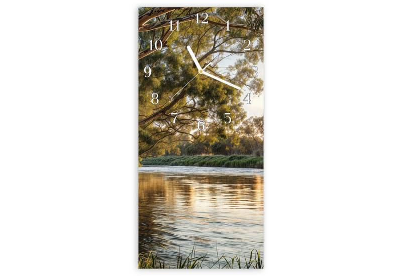 Primedeco Wanduhr Glasuhr Wandkunst Größe 30 x 60 cm mit Motiv Baum am Flussufer von Primedeco