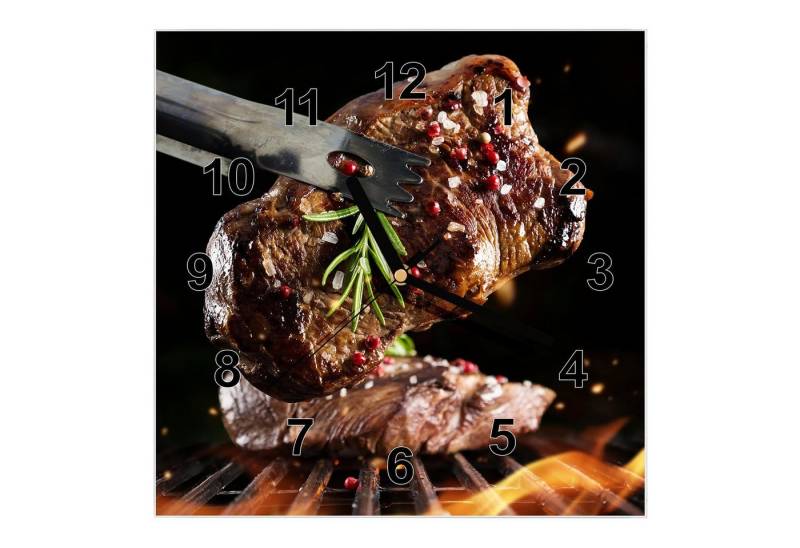 Primedeco Wanduhr Glasuhr Wanduhr Wandkunst Größe 30 x 30 cm mit Motiv Rindersteak auf Grill von Primedeco