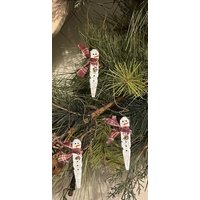 Primitive Weihnachten Frosty Schneemann Eiszapfen Schneeflocke Rostiger Draht Holz Wäscheklammer Ornament Handarbeit - 3Er Set von PrimitivePics