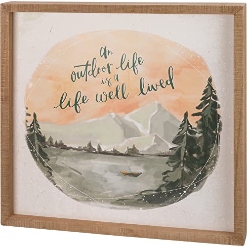 Primitives by Kathy Lake & Mountains an Outdoor Life is A Life Well Lived dekoratives Wanddekor-Schild, 38,1 x 38,1 cm von Primitives by Kathy