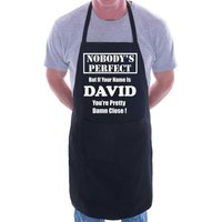 Print4U Personalisierte Individuell Bedruckte Herren-Schürze Keine Perfekt Mit Jedem Namen Ihrer Wahl - 4 Farben Zur Auswahl von Print4ustore