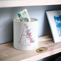 Personalisierte Keramik Weiß Spardose Münze Bank - Rosa Schmetterling Alphabet Initiale von Print4you