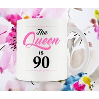 90Er Jahre Geschenk Für Oma Kaffeetasse Geburtstagskaffeetasse B Day Frauen Einzigartige B-Day 90 Alt Keramikbecher - Bg268 von PrintFanaticShop