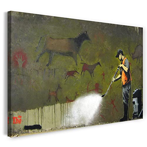 Printed Paintings Leinwand (60x40cm): Banksy - Mann entfernt uralte Wandbemalung Desaster von Printed Paintings