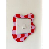 Rot & Pink Retro Gewellte Lichtschalter Abdeckung von PrintedWeird