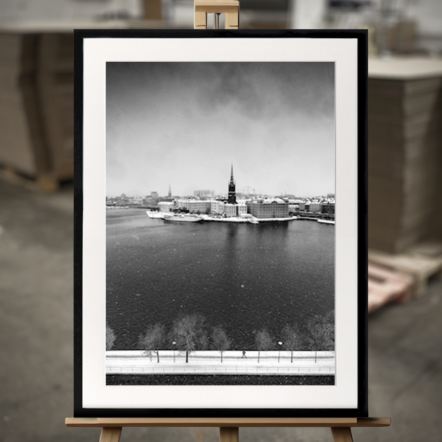 Fine Art "Schneebedecktes Stockholm BW" - Print in 50x70 von Printler