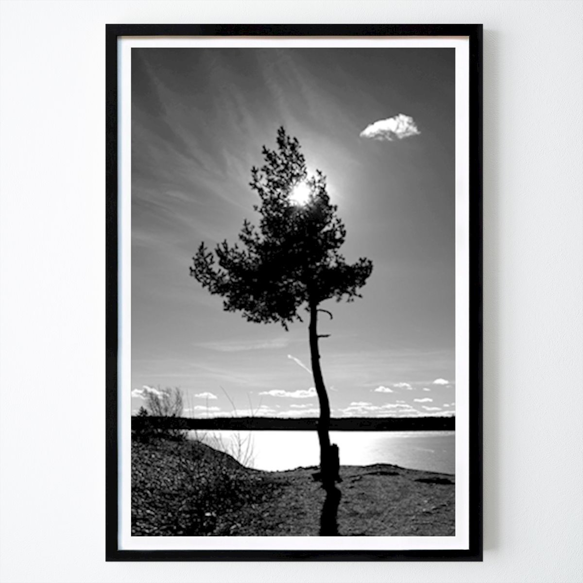 Poster: Der abgelegene Baum von Angelica Söderlund von Printler