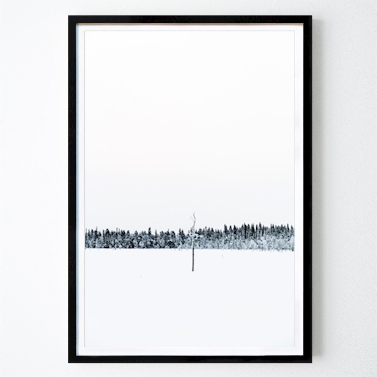 Poster: Ein Baum und Wald von Juhani Moilanen von Printler