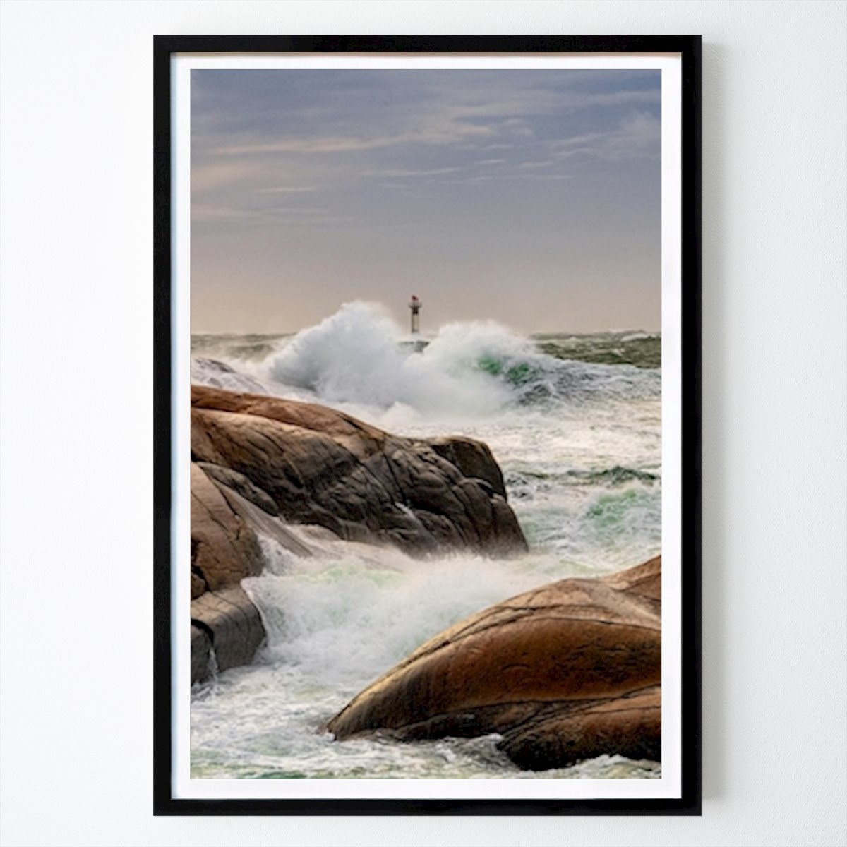 Poster: Erwacht Leuchtturm, die Natur der Stirnmuskulatur von Dan Larsson von Printler