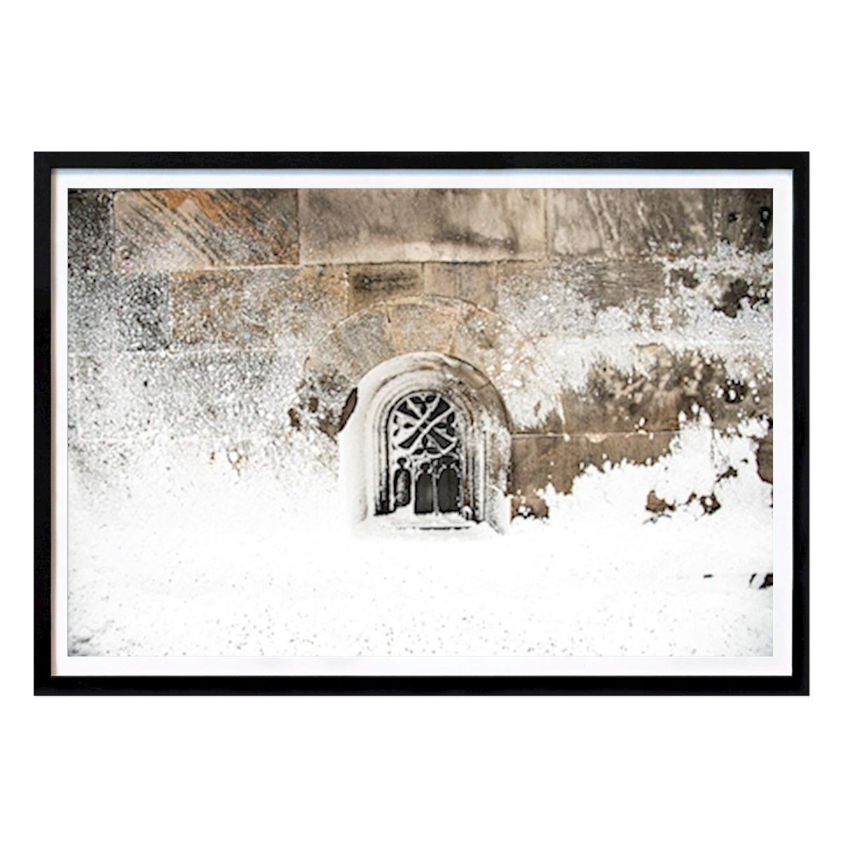 Poster: Fenster der Kathedrale im Schneesturm von Kristina Strand Larsson von Printler