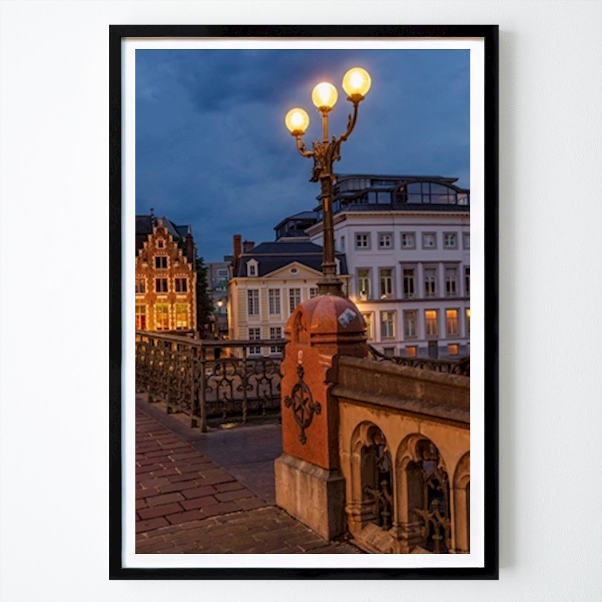 Poster: Laterne auf einer Brücke von Stephan Sühling von Printler