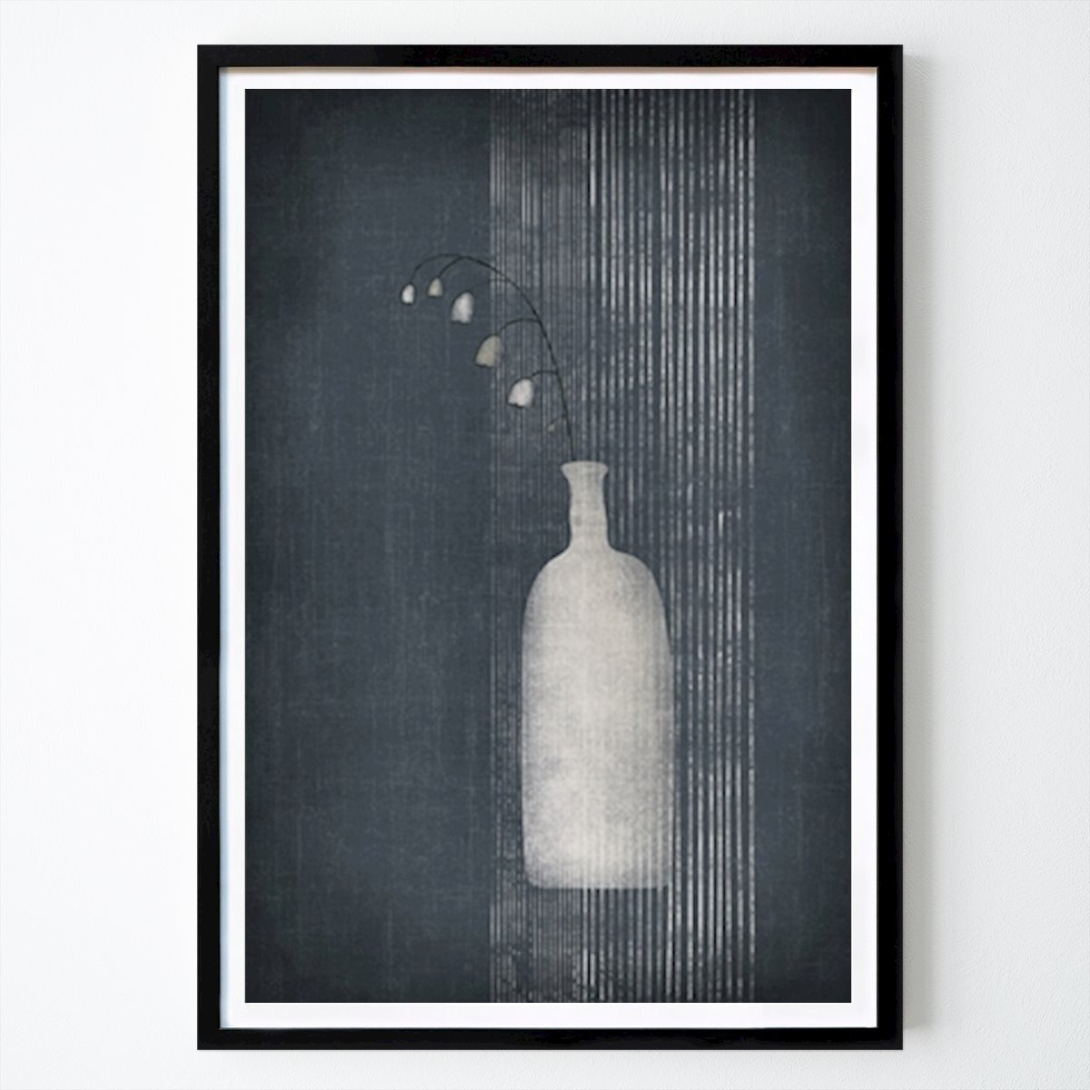 Poster: Maiglöckchen-Vase von Ema Paraschiv von Printler