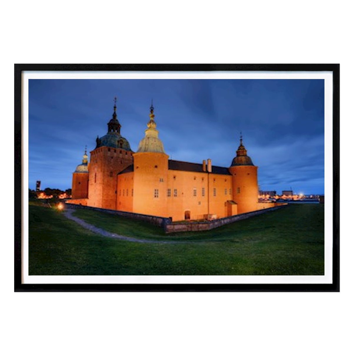 Poster: Schloss Kalmar in der Abenddämmerung von Henrik Sundholm von Printler