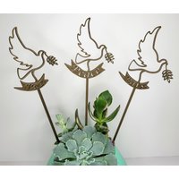 Friedenstauben Trio Pflanzenstecker Holzähnliche Zimmerpflanzen Dekoration von Printsforplants