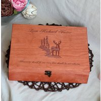 Personalisierte Gravur Name Und Reh in Der Wald Memory Box, Baby Zeitkapsel Weihnachtsgeschenk Erinnerungsbox, Schmuckschatulle Personalisierte Gravur Name Und Reh in Der Wald Memory Box, Baby Zeitkapsel Weihnachtsgeschenk Erinnerungsbox, Schmuckschatulle von PrisadPersonalDesign