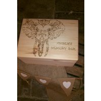 Andenken Große Holzkiste Elefant Beeindruckender Gravierter, Schöner Handgebrannter Personalisiert von PriscillasLetterBox
