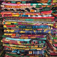 Lot 50 Stück Handgemachte Vintage Kantha Quilt Handarbeit Bestickt Gudari Sale Tagesdecke Ethno Wurf Ralli Baumwolle Decke von Priyankatextiles