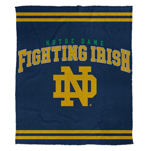 Proformance Home NCAA Notre Dame Fighting Irish Vintage Arch Cozy Knit Blanket von Proformance Home