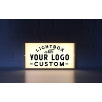 Leuchtbox Mit Individuellem Logo - Nach Maß Personalisiertes Lightbox Zitat Logo-Lightbox-Logo-Schild Leuchtschild von Project121