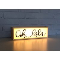 Leuchtkasten Ooh Lala - Dekolampe Schlafzimmerlampe Schlafzimmerlicht Geschenk Für Weinliebhaber Leuchtschild Oh von Project121