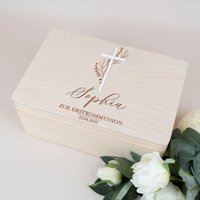 Personalisierte Holzkiste Mit Acryl Kreuz, Geschenk Zur Kommunion, Erinnerungskiste Name, Mädchen Junge von ProjectBowShop