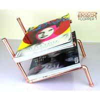 Kupfer Zeitschriftenständer, Zeitschriftenhalter, Moderner Zeitschriftenhalter von ProperCopperDesign