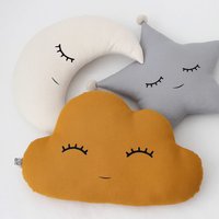 Senffarbenes Babykissen in Wolkenform Perfektes Geschenk Für Kind von ProstoConcept