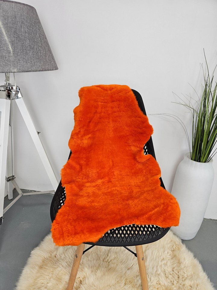 Provellus Fellteppich Merino Orange Gefärbtes Fell Geschoren 80-90cm lang Provellus Fellteppich Merino Orange Gefärbtes Fell Geschoren 80-90cm lang von Provellus