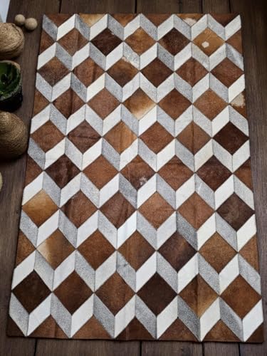 Provellus Patchwork Kuhfell Teppich mit 3D-Würfelmuster – Echtfell, handgefertigt & pflegeleicht von Provellus