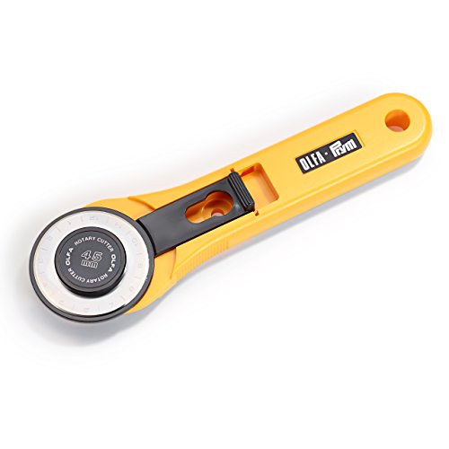 Prym 611370 Rollschneider Maxi Olfa | Ø 45 mm Stoffschneider für Patchwork & Quilten | Präzisions-Schneidrad für Stoffe, Leder & Papier | Für Rechts- & Linkshänder | Ergonomisch, Gelb von Prym
