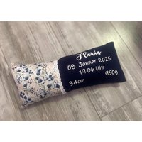 Geburtskissen Mit Originalgewicht „Blaue Blümchen" Kissen Erinnerung Zur Geburt in Echtmaß Geschenk Taufe Geburtstag Geburtskissen Mit Originalgewicht „Blaue Blümchen" Kissen Erinnerung Zur Geburt in Echtmaß Geschenk Taufe Geburtstag von Puenkelinchen