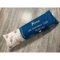 Geburtskissen Mit Originalgewicht „Kleiner Hase" Kissen Erinnerung Zur Geburt in Echtmaß Geschenk Taufe Geburtstag von Puenkelinchen