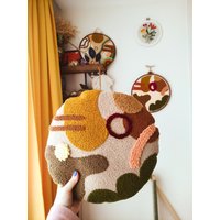 Handbüscheliges Punch Needle Kissenbezug Abstraktes Boho Deko Kissen von Punchstag